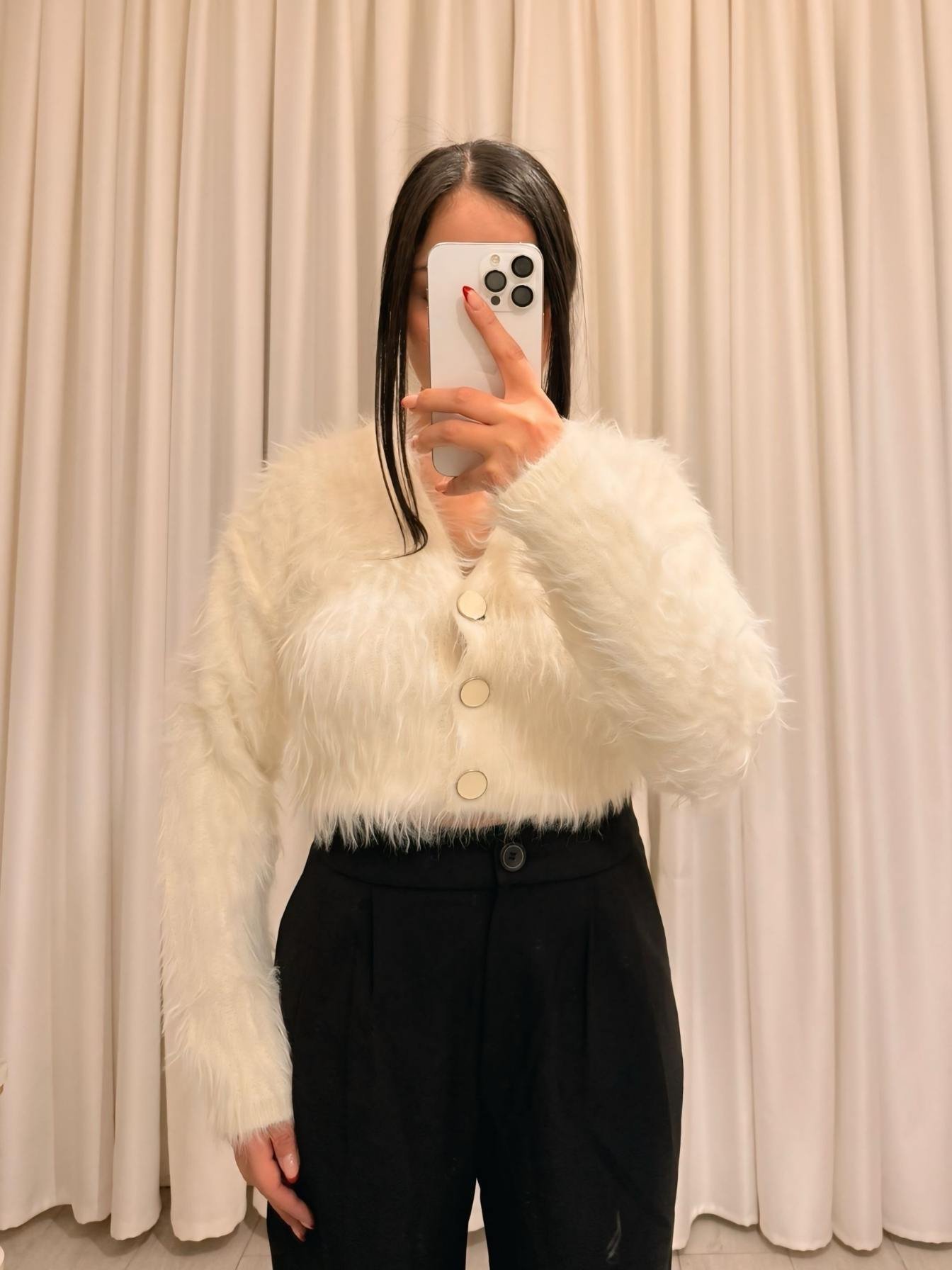 Adsız tasarım (27) Yumoş Dokulu Sakallı Düğmeli Hırka - Beyaz - Görsel 1