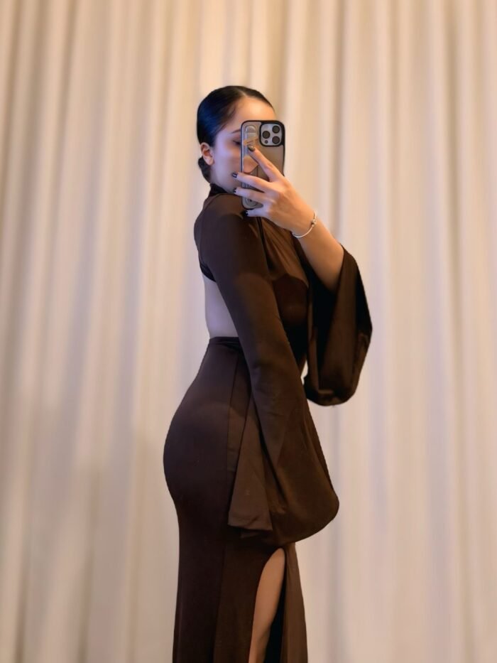 Sırt Dekolte Yırtmaçlı Elbise - Kahve - Görsel 4