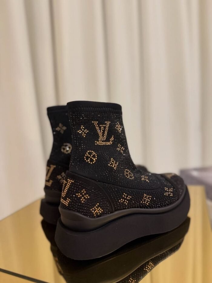 Monogram Bot - Görsel 2