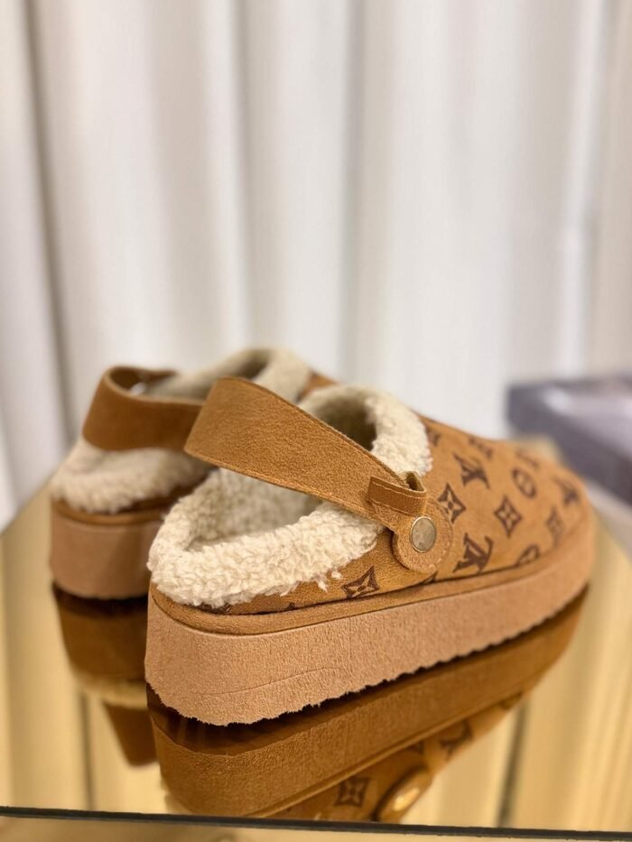 Louis Vuitton Monogram Pelüş Astarlı Platform Terlik – Taba (37 Numara) - Görsel 2