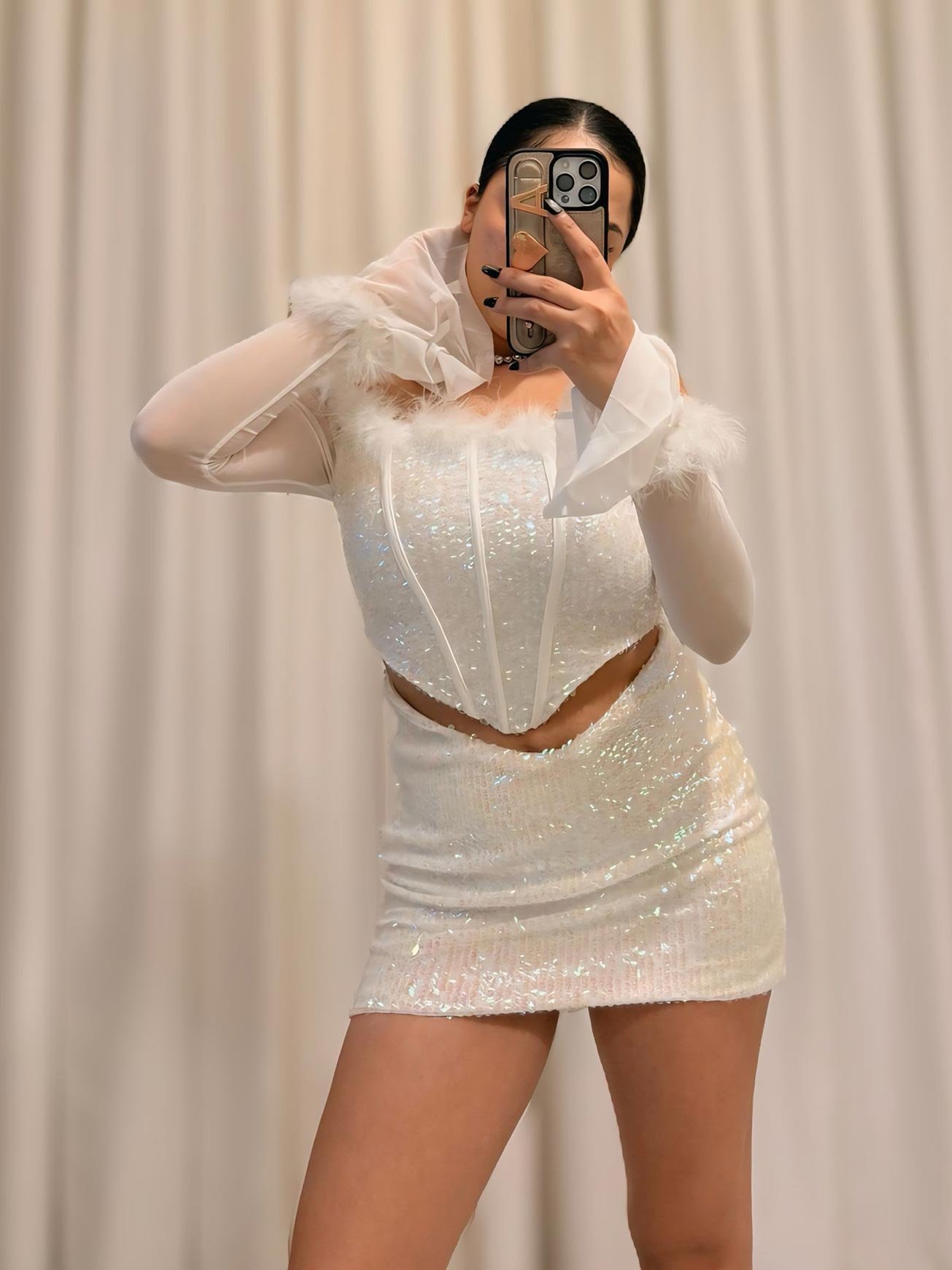 korse-mini-takim-acik-beyaz_01 Korse Beyaz Mini Takım – Payet & Tüy Detaylı - Görsel 1