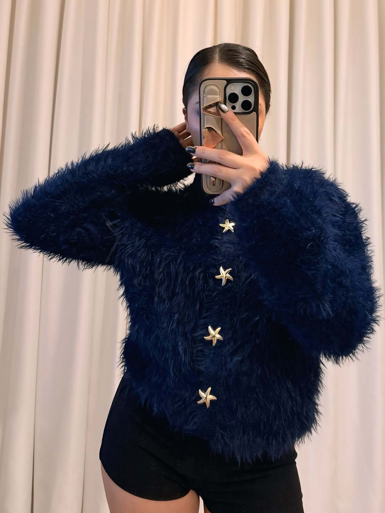 pelus-hirka-lacivert-standart-beden_02 Peluş Hırka Standart Beden - Lacivert - Görsel 1