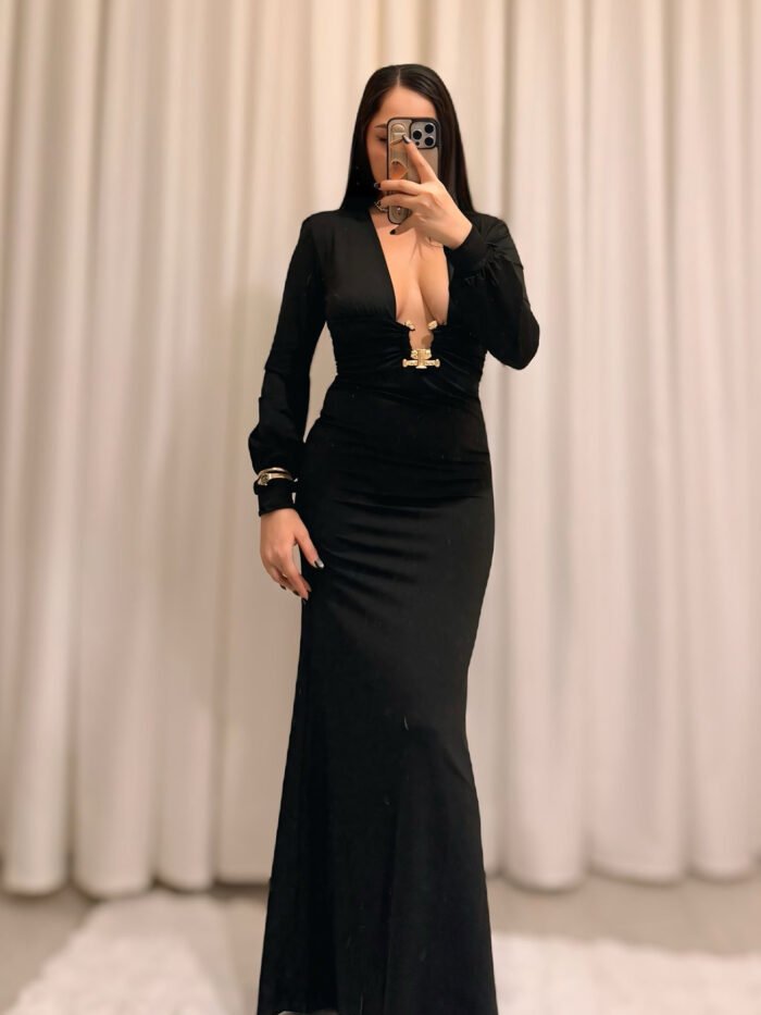 Göğüs Aksesuar Detaylı Siyah Maxi Elbise – Dalgıç Kumaş - Görsel 2